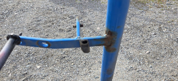Ruostepaikkoja kiinnikkeiss�